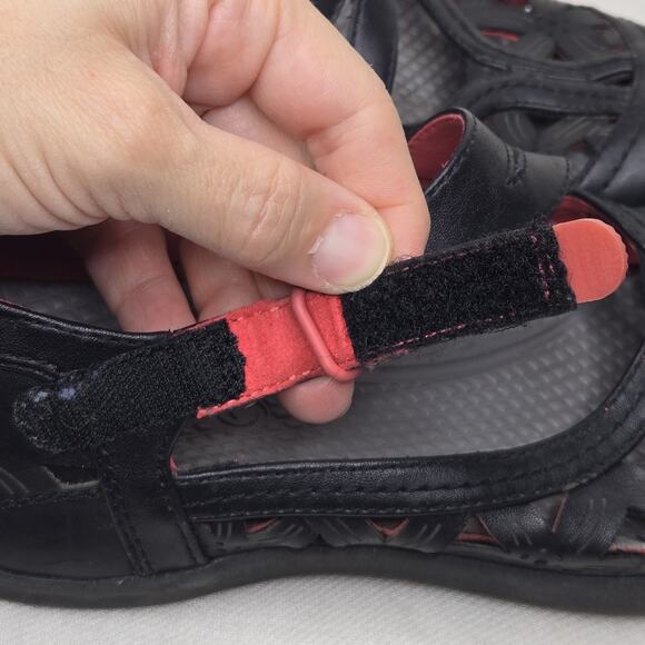 Baretraps Women's Black Ferra Flower Lasercut Comfort Flats Size 7M - Picture 9 of 11